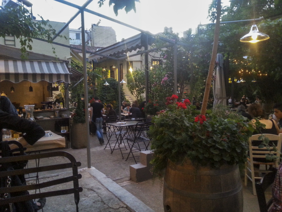 Ama_Laxei_Outside_View_Exarcheia