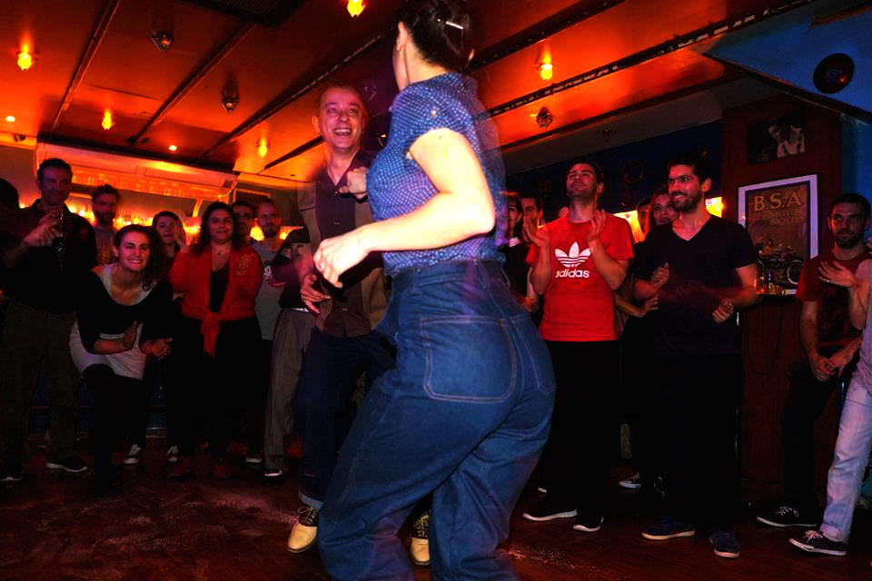 Blue_Fox_50s_Bar_Athens_Dancing_Rock_N_Roll