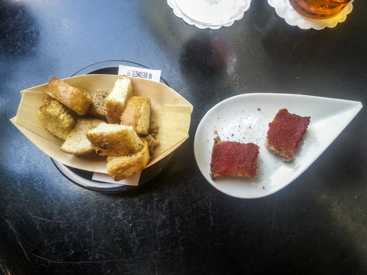 Heteroclito_Wine_Bar_DownTown_Athens_Meze