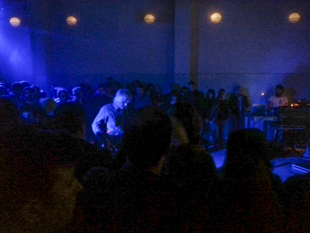 Romantso_Bar_Athens_Inside_Lee_Ranaldo_Concert2