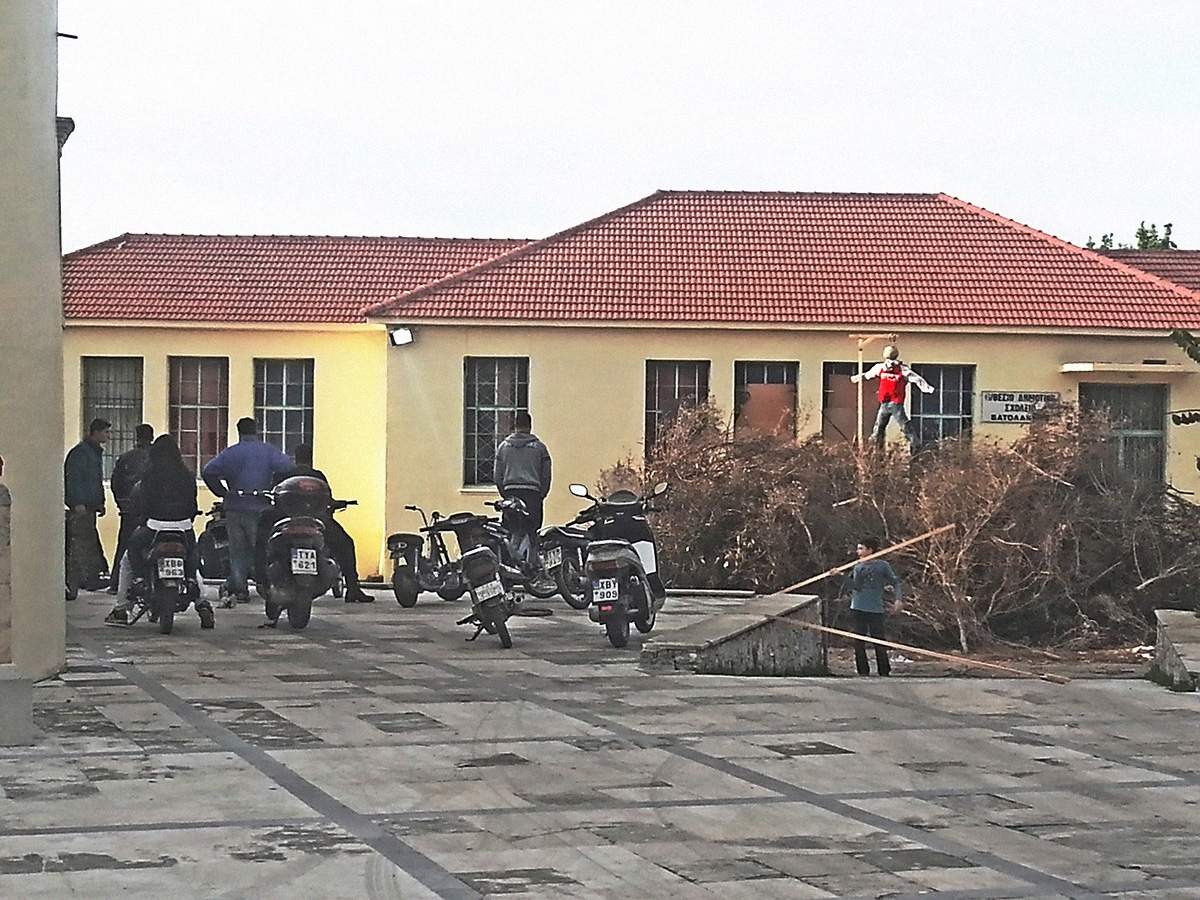 Burning-of-Judas_Easter time ritual_Village_Vatolakos_Chania_Crete