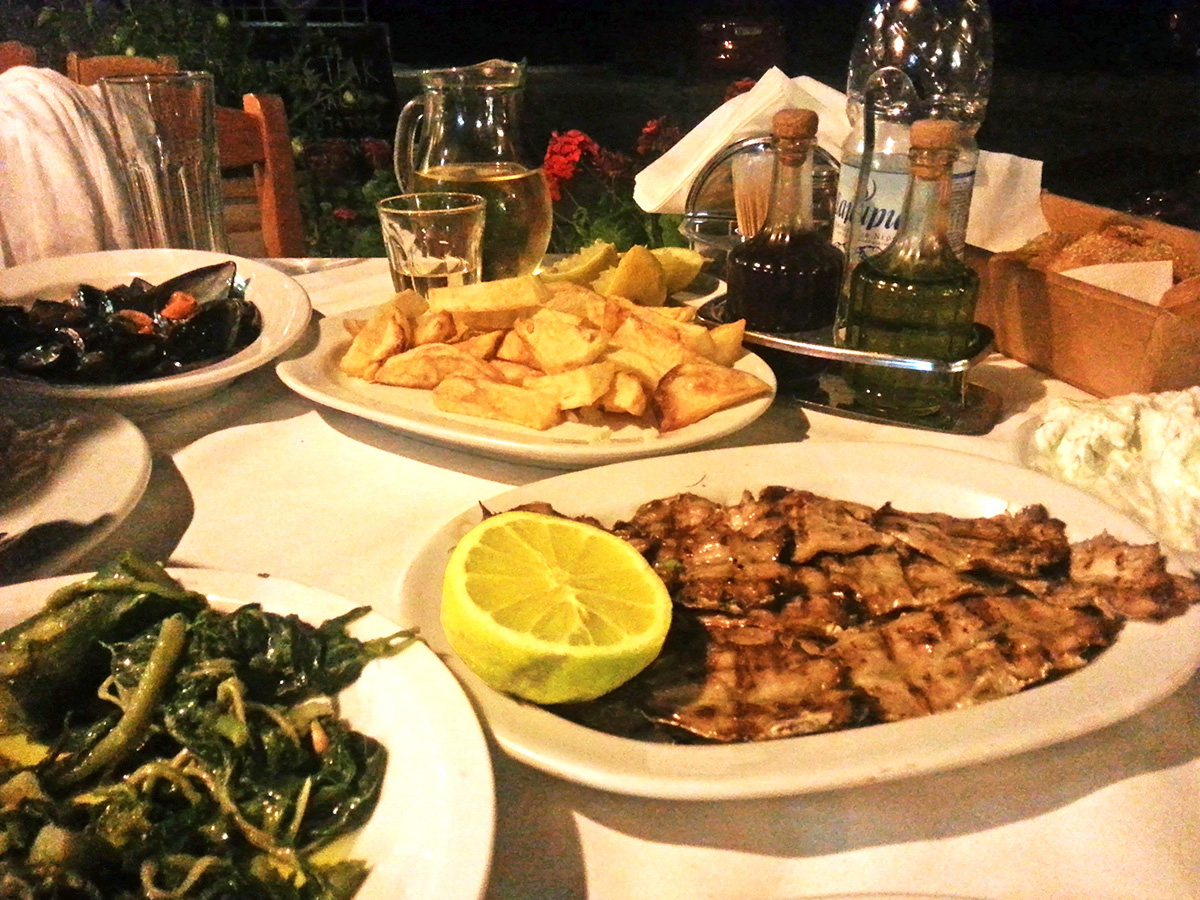 Nicolas_Tavern_fresh-fish_Nea_Chora_Chania-greece