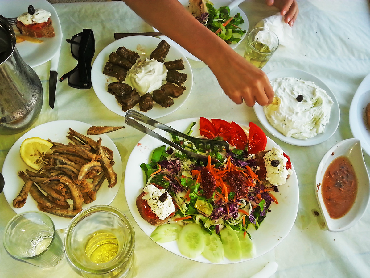 Pyrofani_Fish_Tavern_Vlytes_Souda_Suburbs_Chania-food