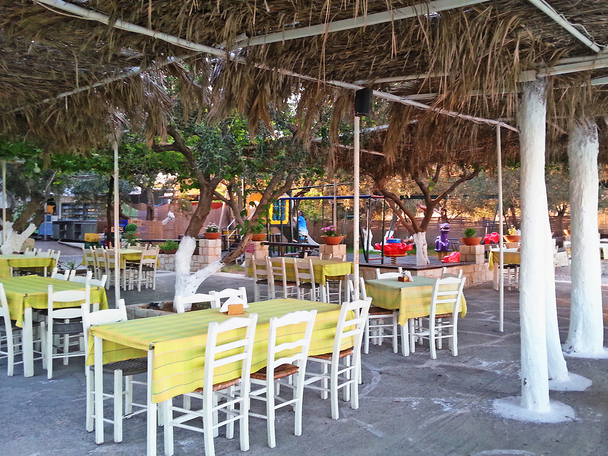 Pyrofani_Fish_Tavern_Vlytes_Souda_Suburbs_Chania