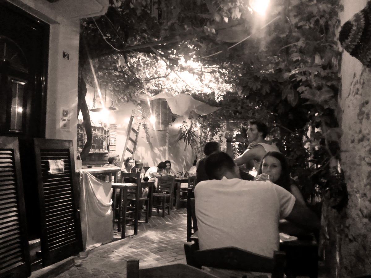 To Koutourouki_Tavern_Greek_Cretan_Cuisine_Tapas_Restaurant_Meze_DownTown_Chania-restaurant