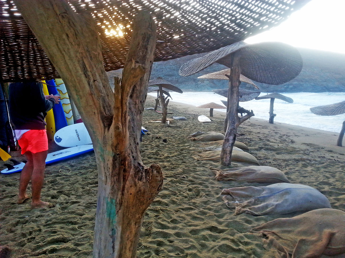 tinos-greek-island-beach-tourism-vacation-surf-in-big-kolympithra
