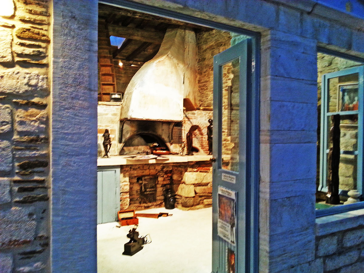 tinos-greek-island-beaches-tourism-pyrgos-village-window