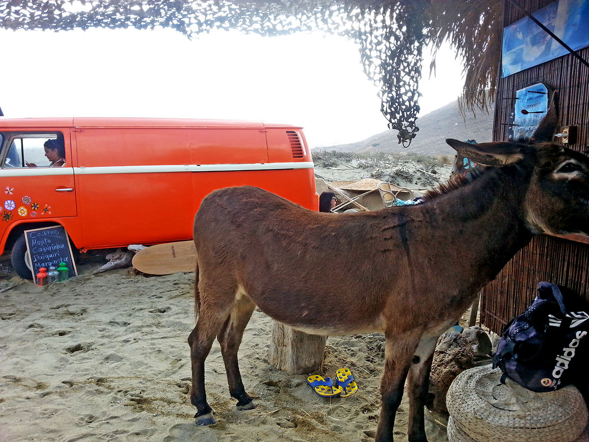 tinos-greek-island-beaches-tourism-vacation-surf-in-small-kolympithra-cocktails-beers-adventure