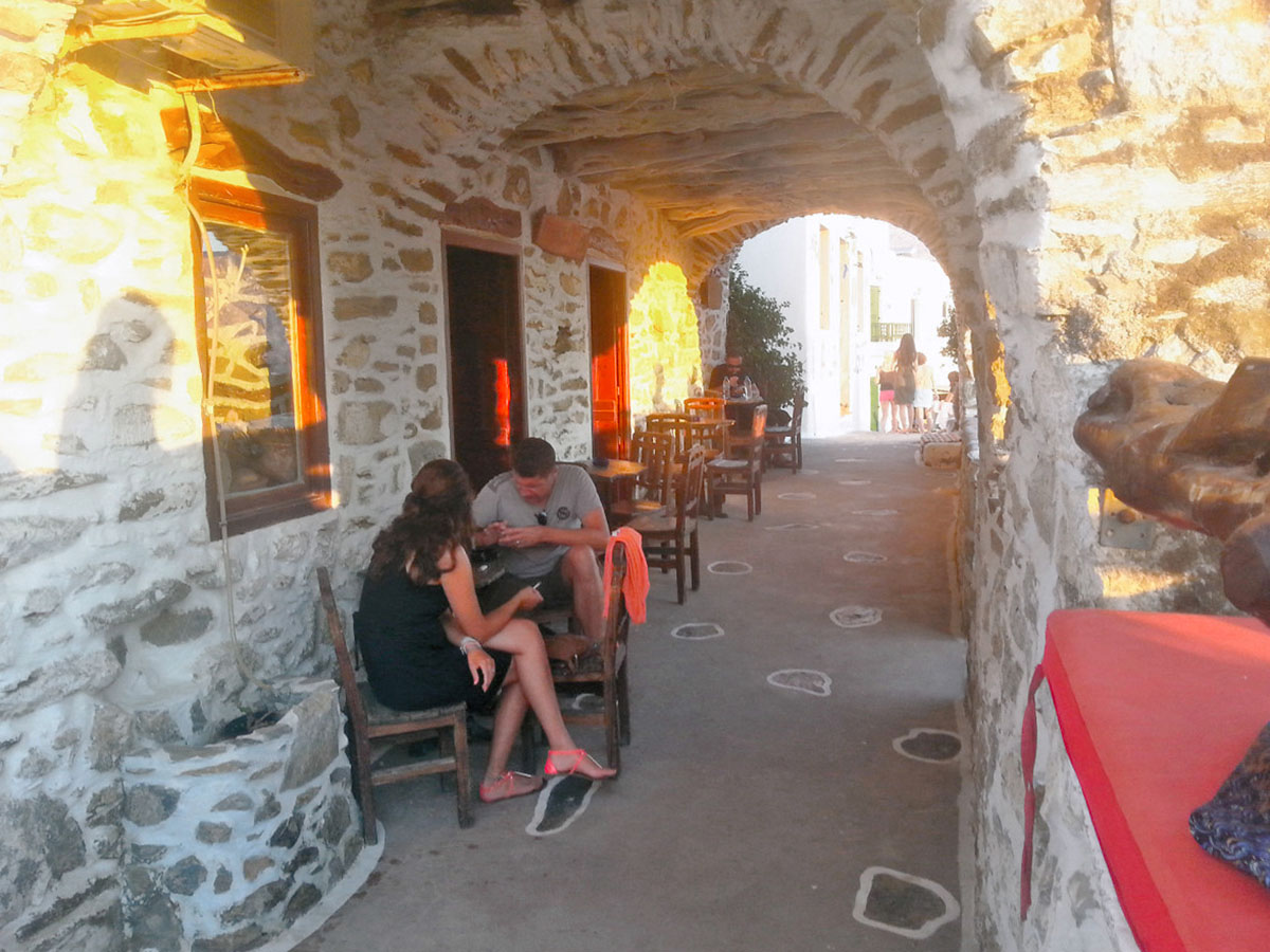 Cafe_in_tholaria_Amorgos_Greece_Arcade_Rakezo Cafe