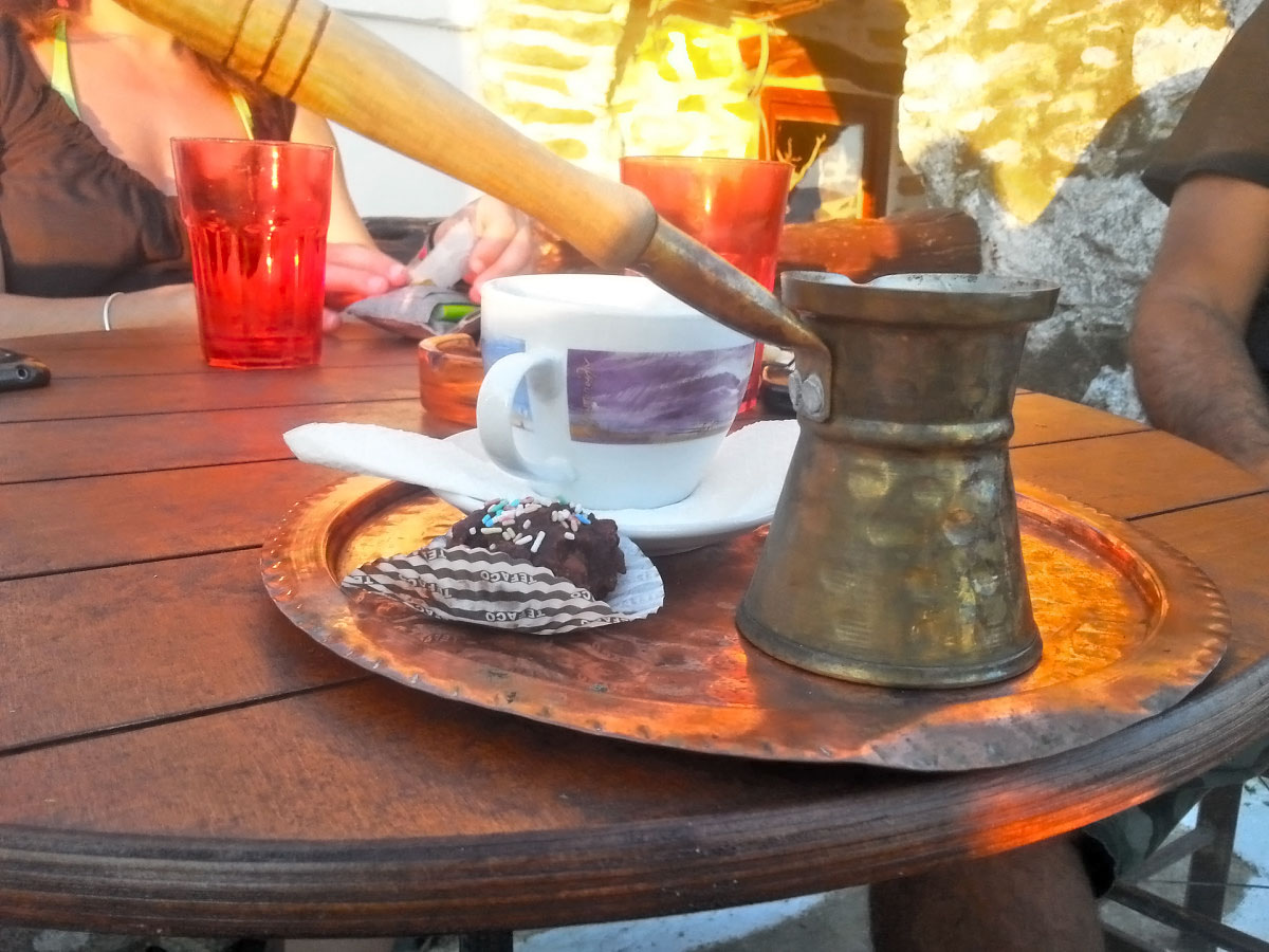 Cafe_in_tholaria_Amorgos_Greece_Greek_Coffee_Rakezo Cafe