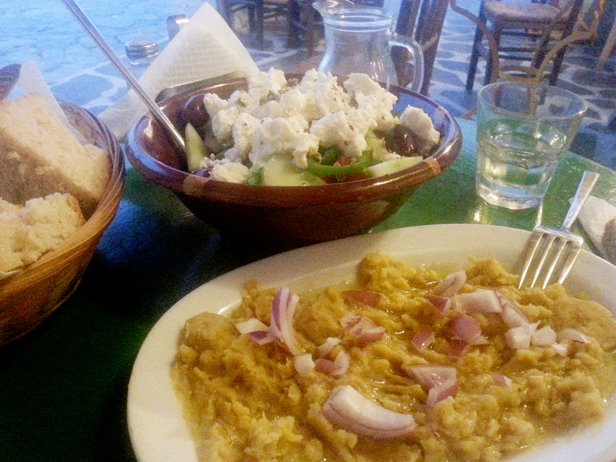 amorgos-cyclades-island-endless-blue-greece-summer-vacation-Photodotis-dinner