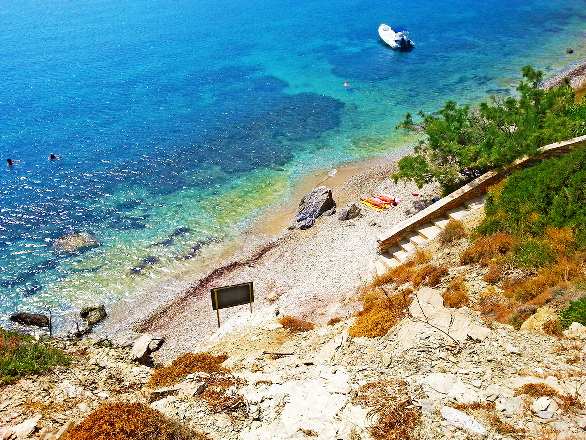 amorgos-cyclades-island-endless-blue-greece-summer-vacation-katapola-Beach-in-Xilokeratidi