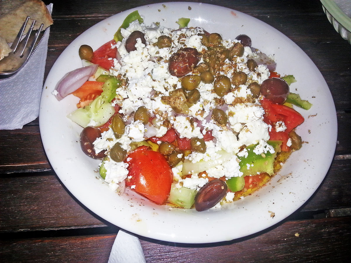 amorgos-cyclades-island-endless-blue-greece-summer-vacation-katapola-Malandrakis-greek-salad