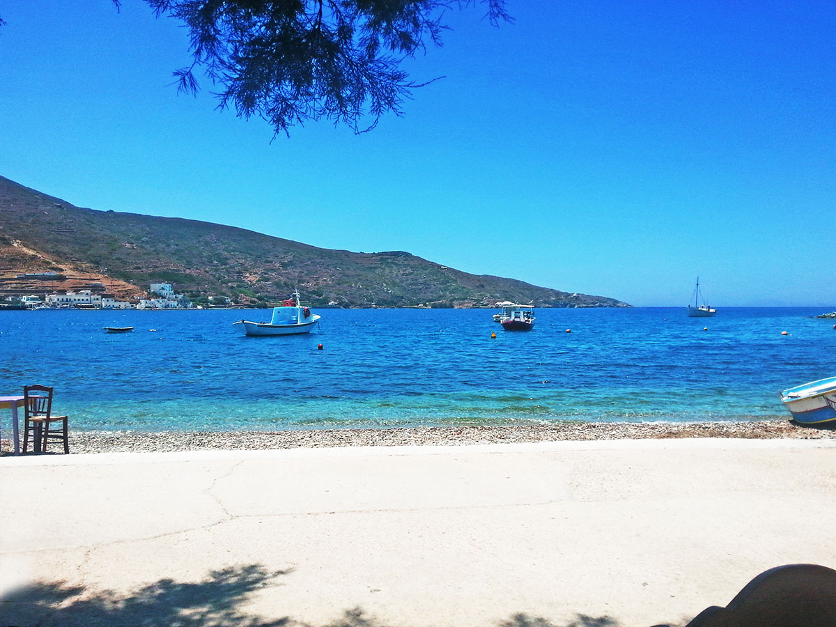 amorgos-cyclades-island-endless-blue-greece-summer-vacation-katapola-Moon Bar