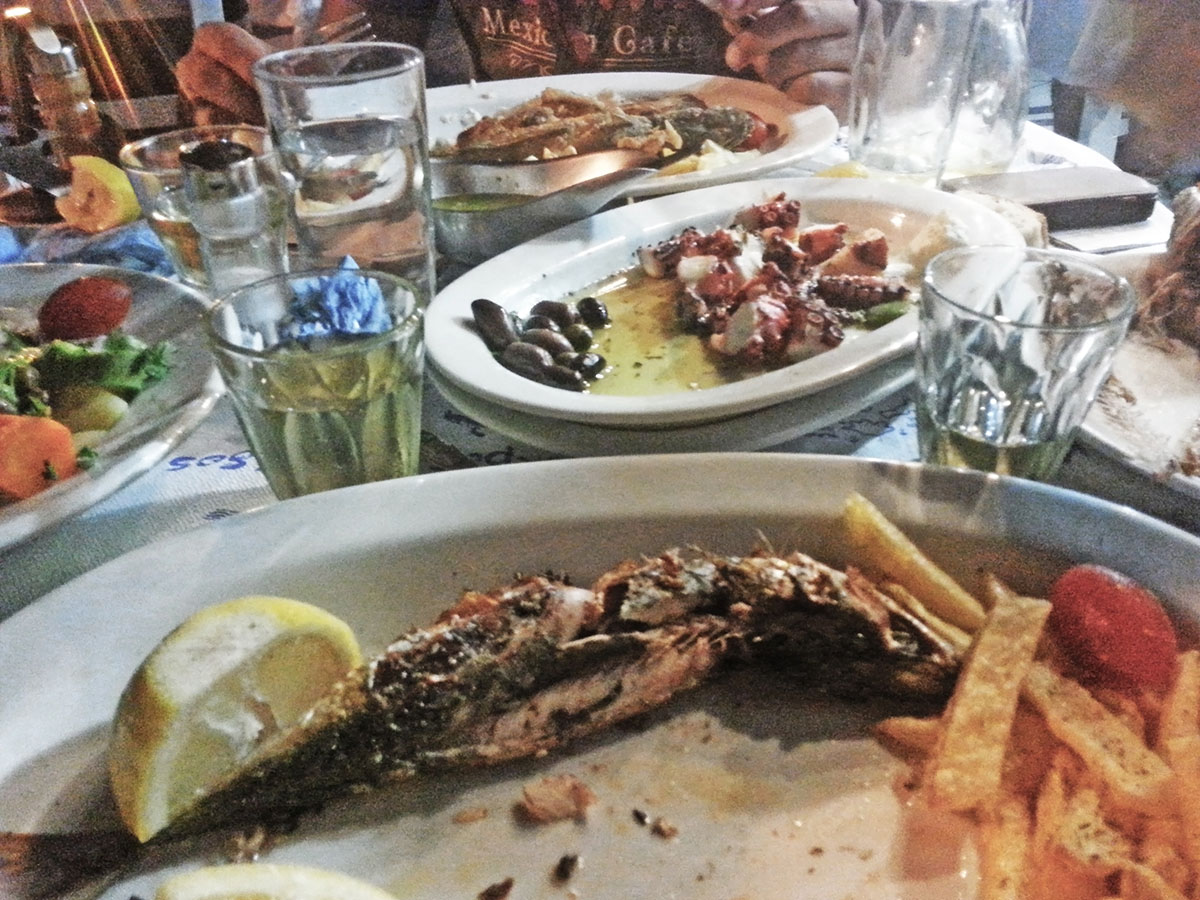 amorgos-cyclades-island-endless-blue-greece-summer-vacation-katapola-Mouragio-greek-sea-food