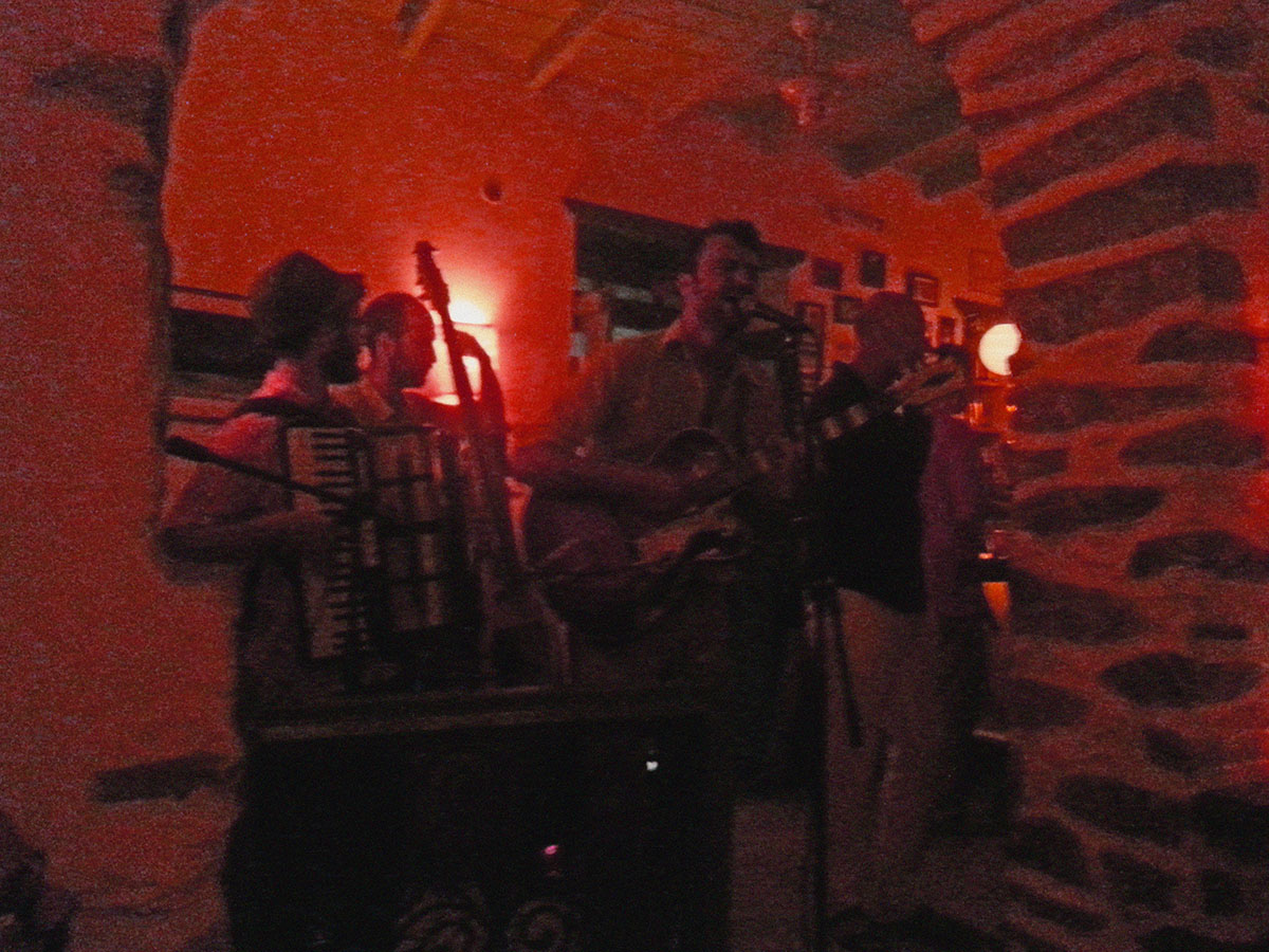 amorgos-island-endless-blue-greece-summer-vacation-Giasemi Bar-relax time