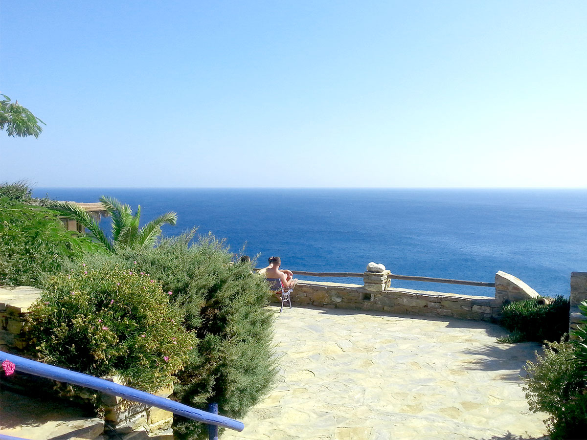amorgos-island-endless-blue-greece-summer-vacation-Mouros Beach-holidays
