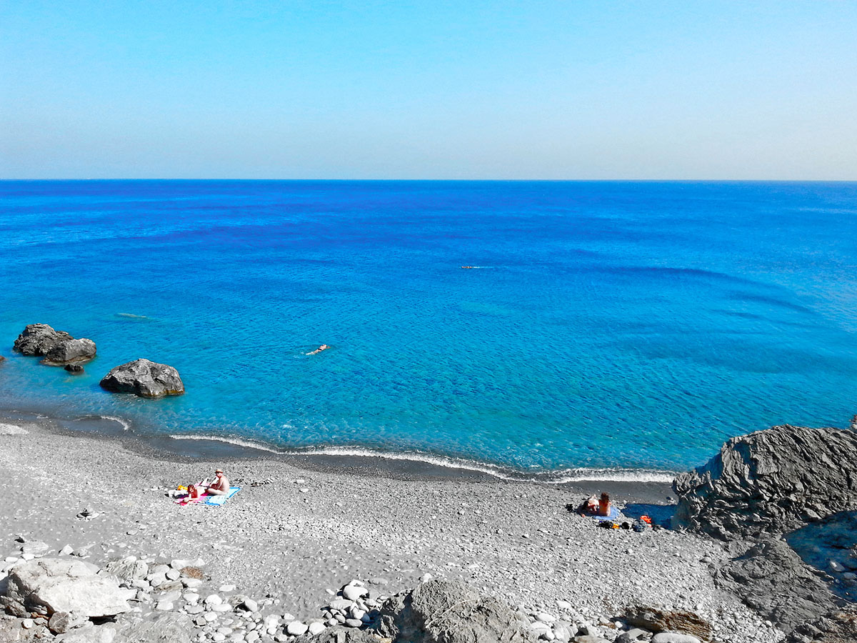 amorgos-island-endless-blue-greece-summer-vacation-Mouros-Beach-sea-view