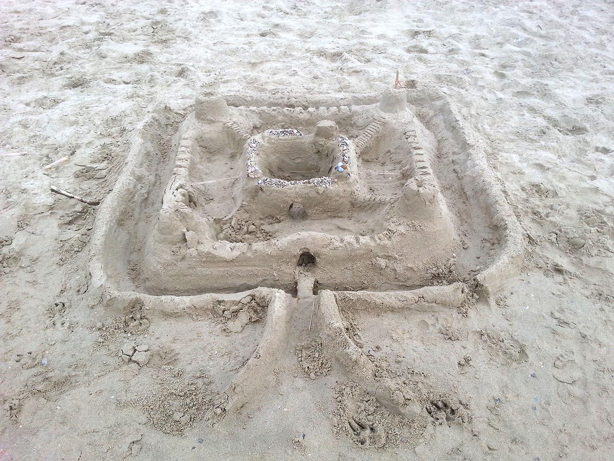 Livadi-beach-build-castles-on-the-sand-iraklia-Greek_Island_Cyclades-swimming