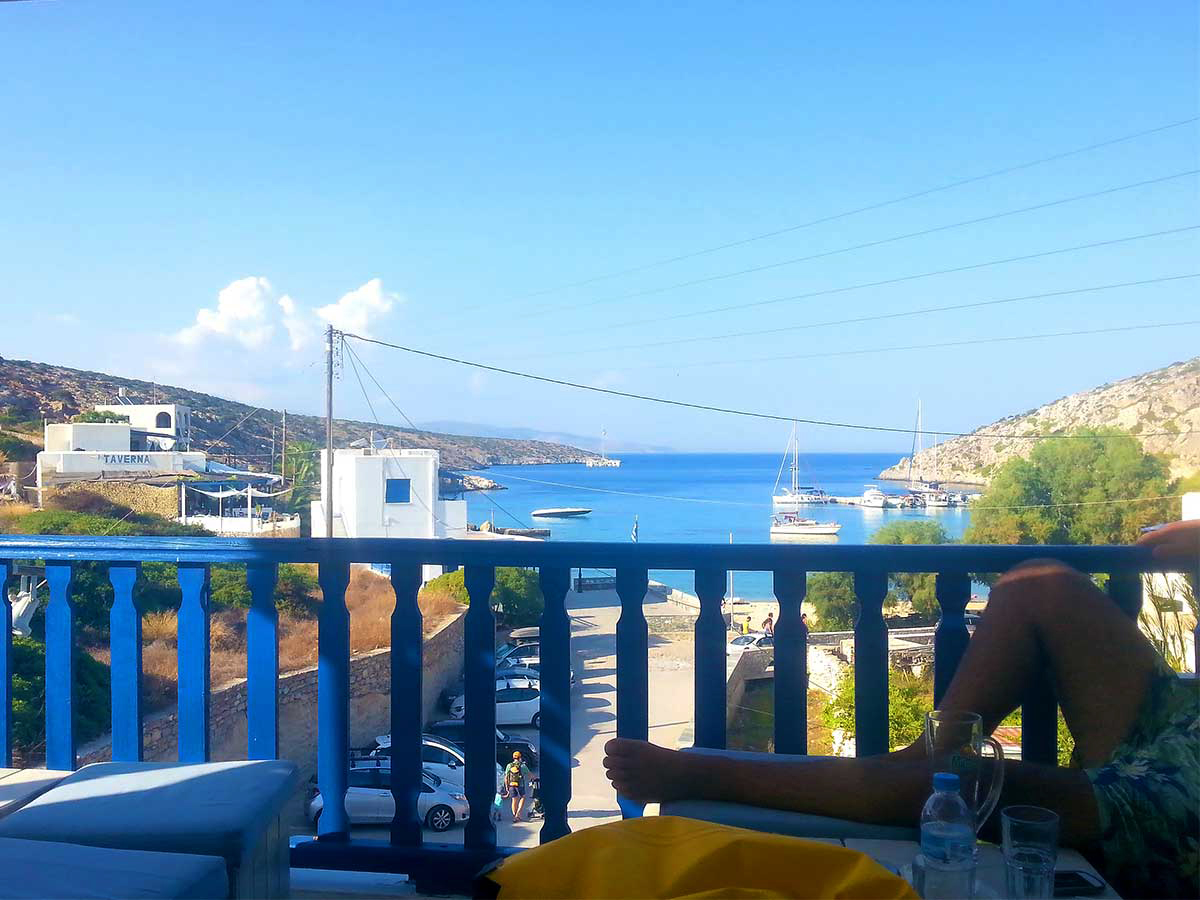 Perigiali-Akathi-Agios-Georgios-iraklia-Greek_Island_Cyclades-cafe-bar