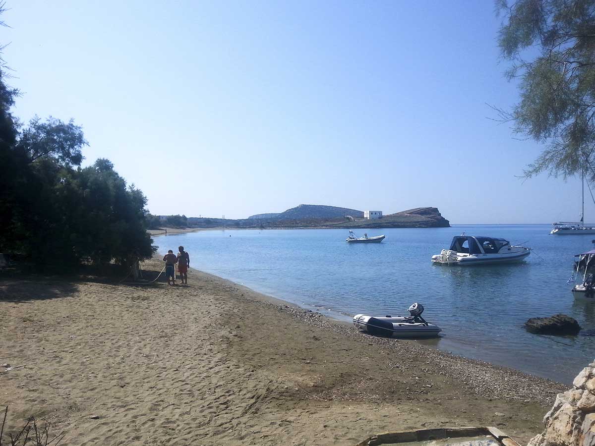Volleyball-Tsigkouri Beach-Schoinousa-Greek_Island_Cyclades