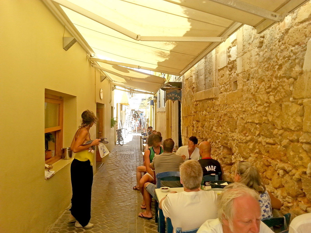 Oinoscent_Syntagma_Inside6