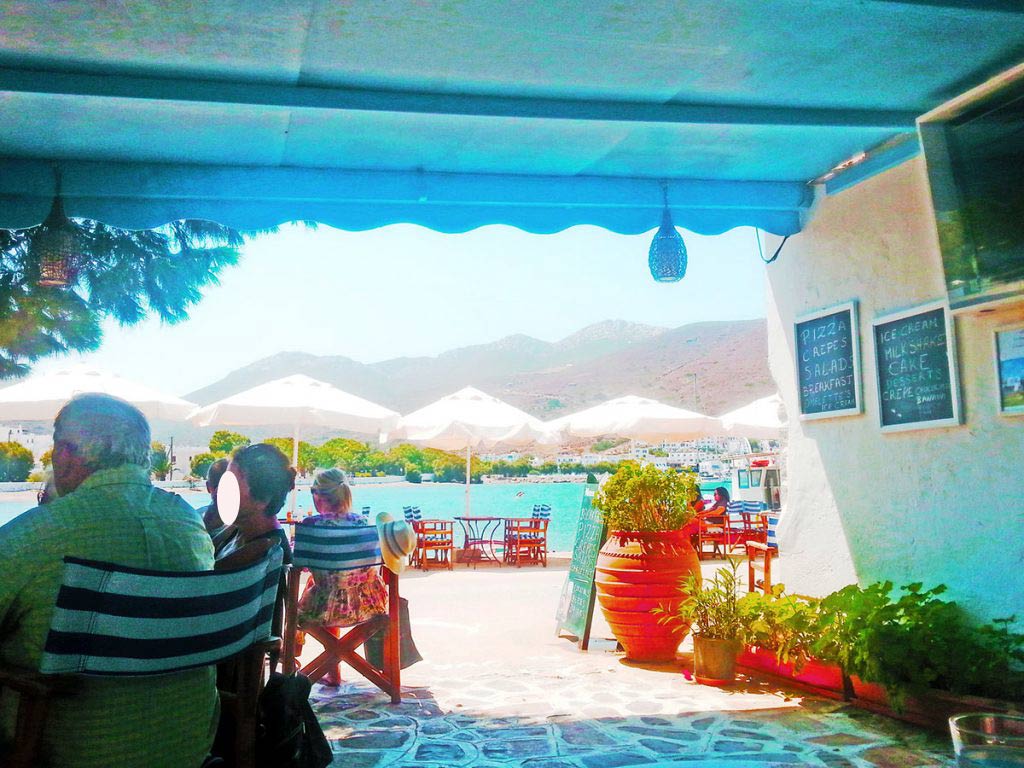 amorgos-cyclades-island-endless-blue-greece-summer-vacation-katapola-Cafe-Bar _Le Grand Bleu