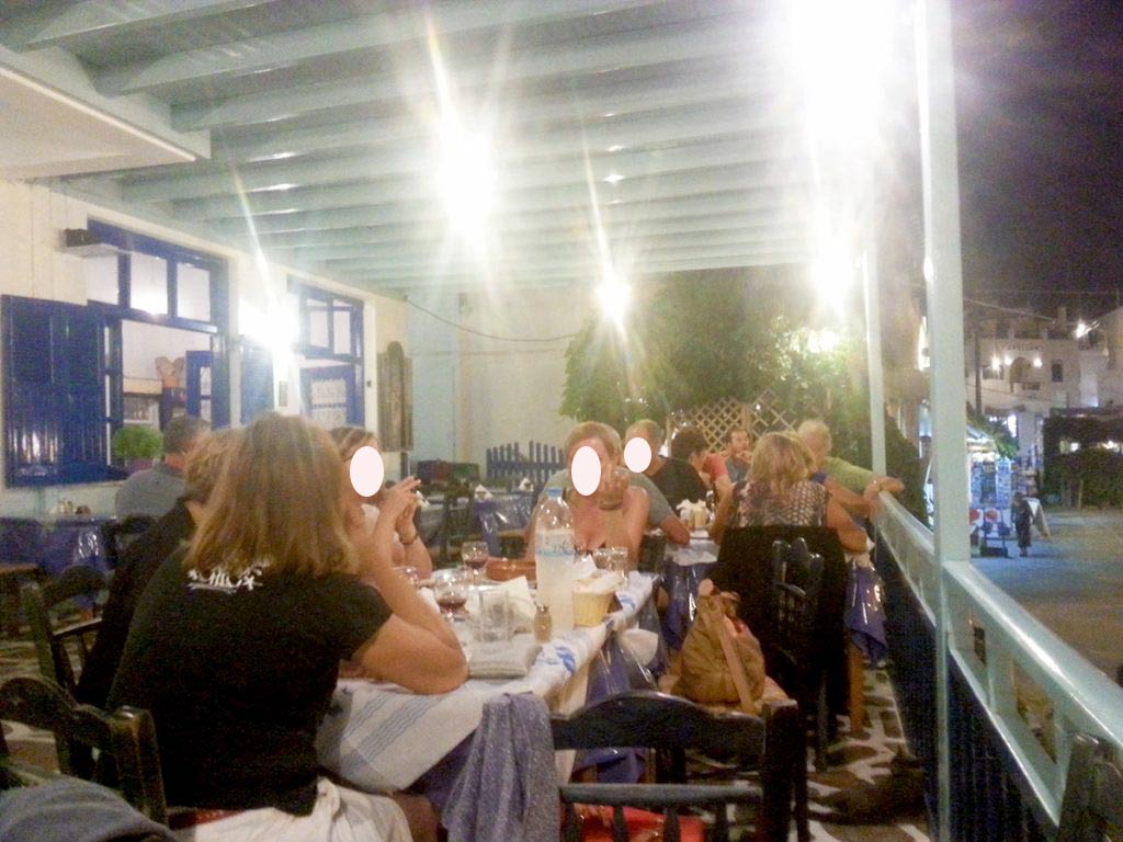 amorgos-island-endless-blue-greece-summer-vacation-Asteria-dinner-relaxing